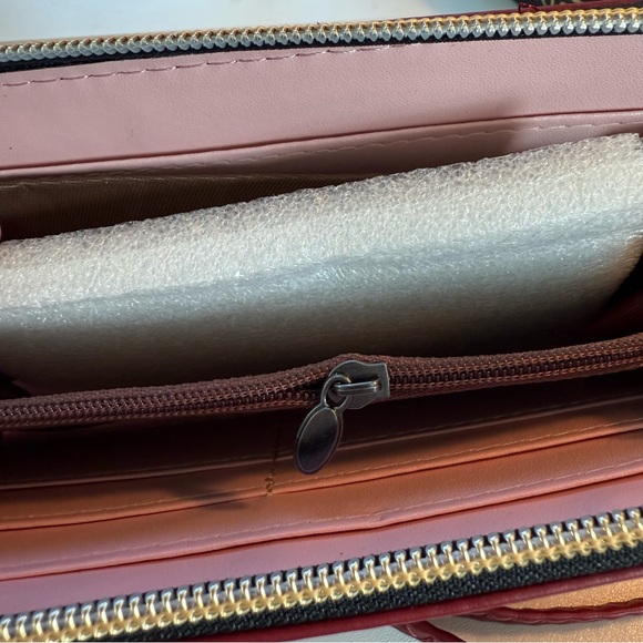 Quilted Red Wallet - Picture 8 of 11